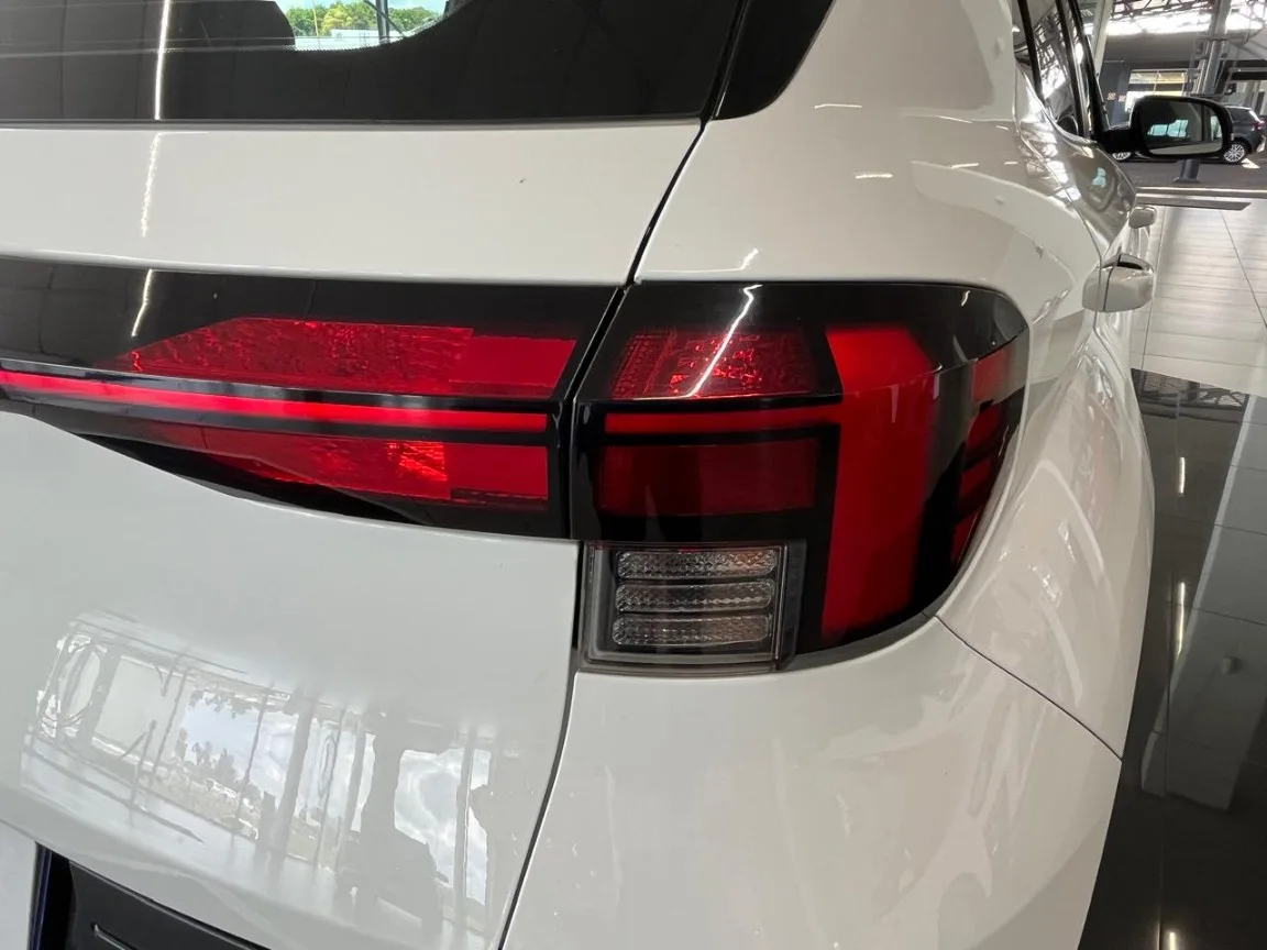 2025 Hyundai VENUE VENUE 1.2 PREMIUM MT MY24 thumbnail 8