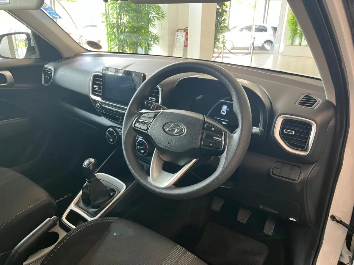 2025 Hyundai VENUE VENUE 1.2 PREMIUM MT MY24 thumbnail 15