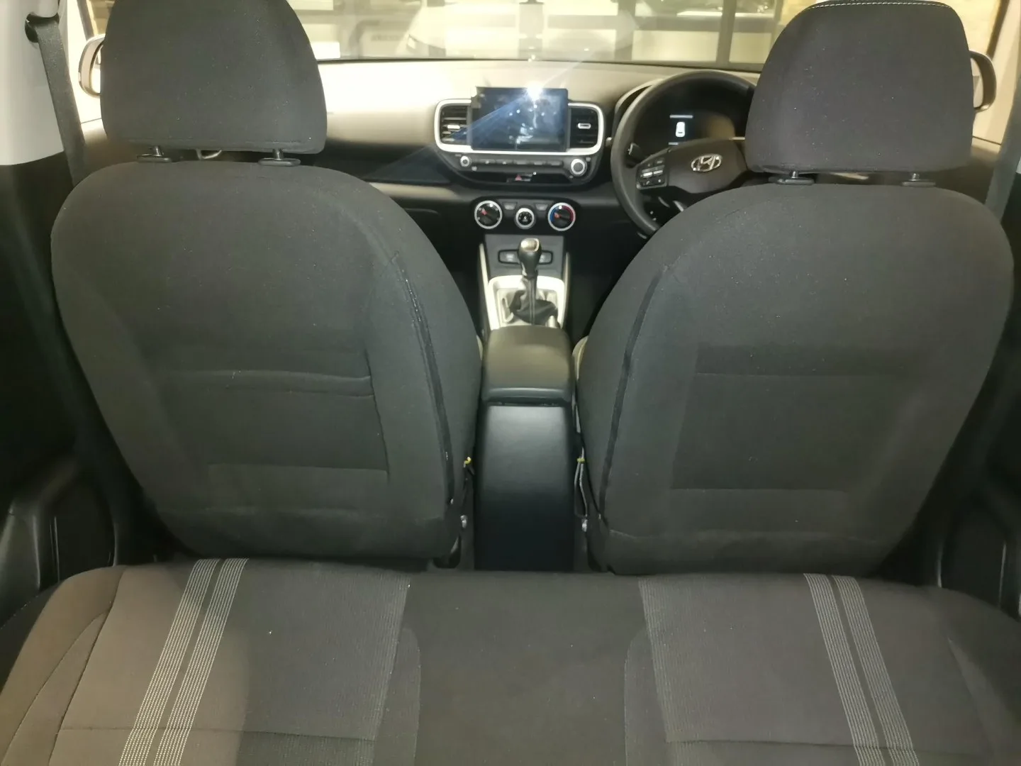 2025 Hyundai VENUE VENUE 1.2 PREMIUM MT MY24 thumbnail 16