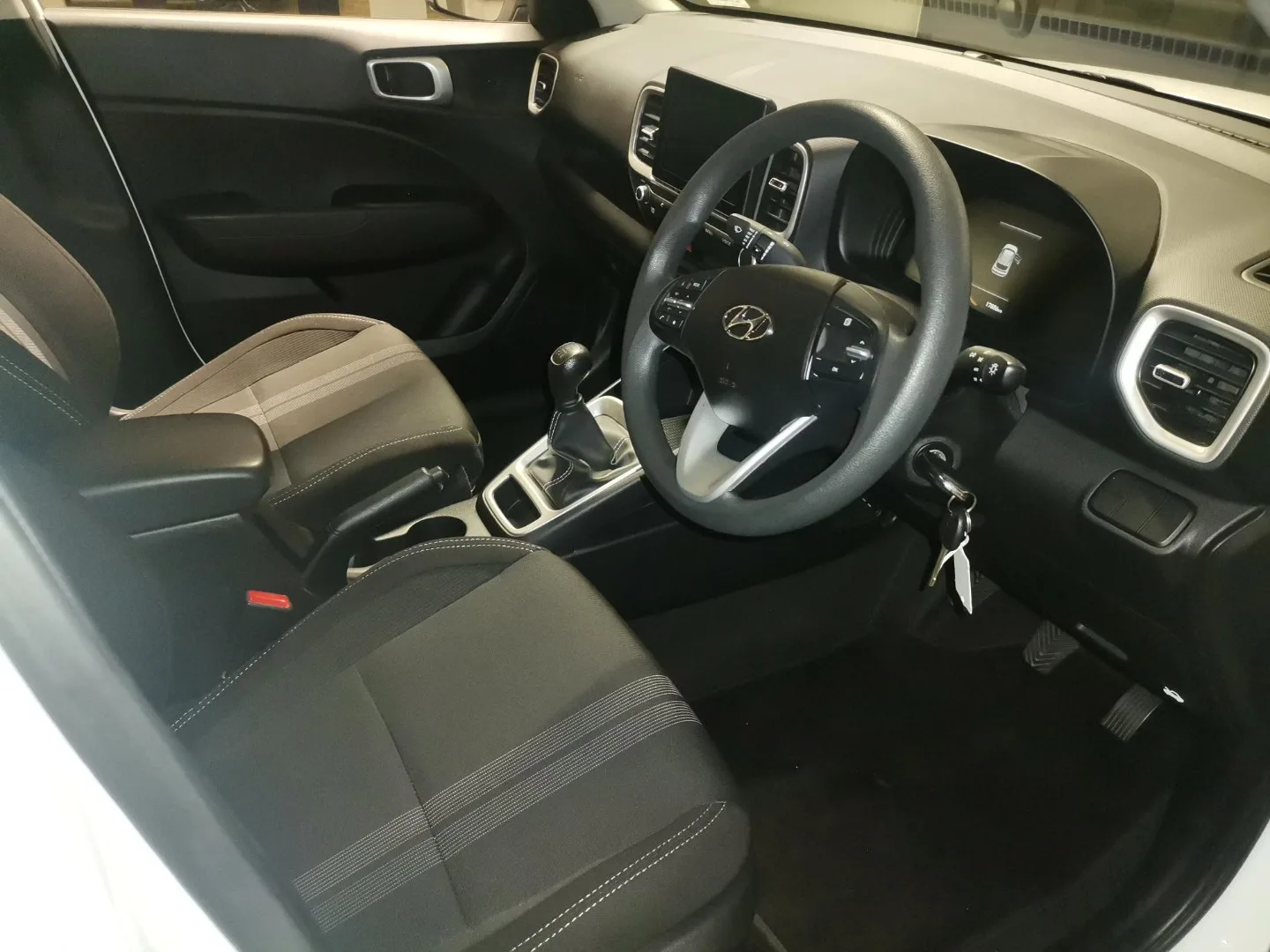 2025 Hyundai VENUE VENUE 1.2 PREMIUM MT MY24 thumbnail 12