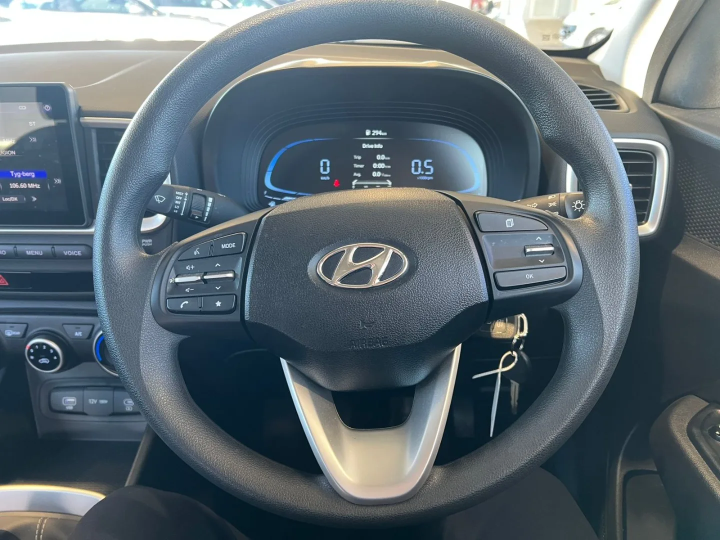 2025 Hyundai VENUE VENUE 1.2 PREMIUM MT MY24 thumbnail 14