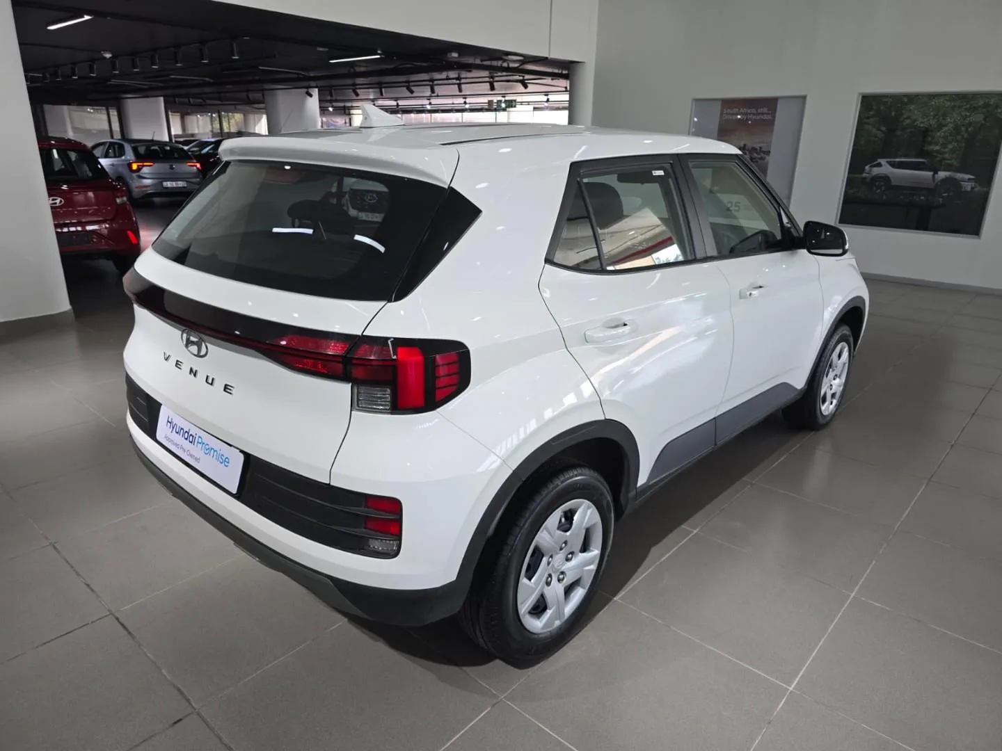 2025 Hyundai VENUE VENUE 1.2 PREMIUM MT MY24 thumbnail 7