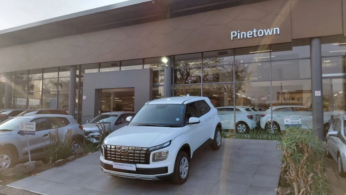 2025 Hyundai VENUE VENUE 1.2 PREMIUM MT MY24 image 1
