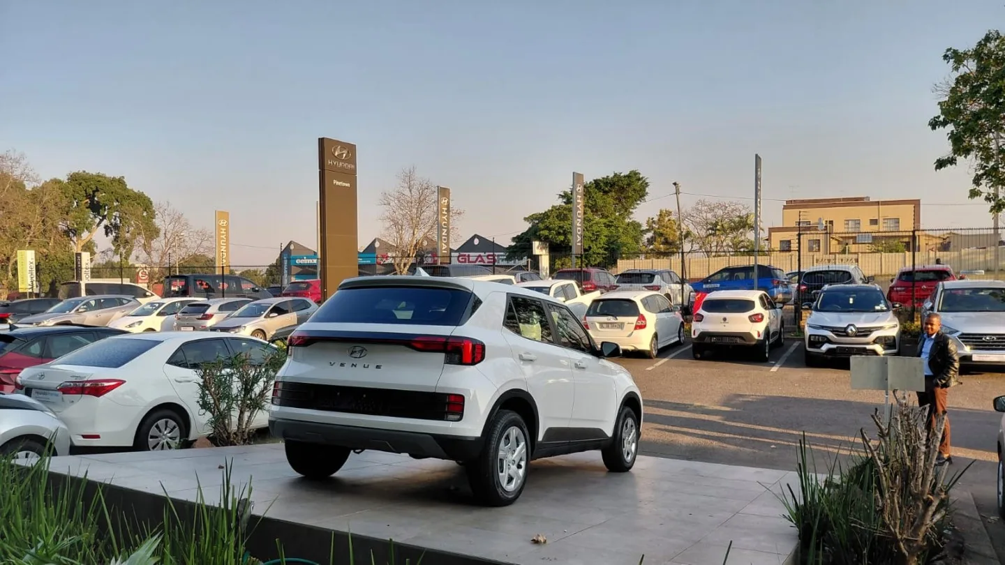 2025 Hyundai VENUE VENUE 1.2 PREMIUM MT MY24 thumbnail 20