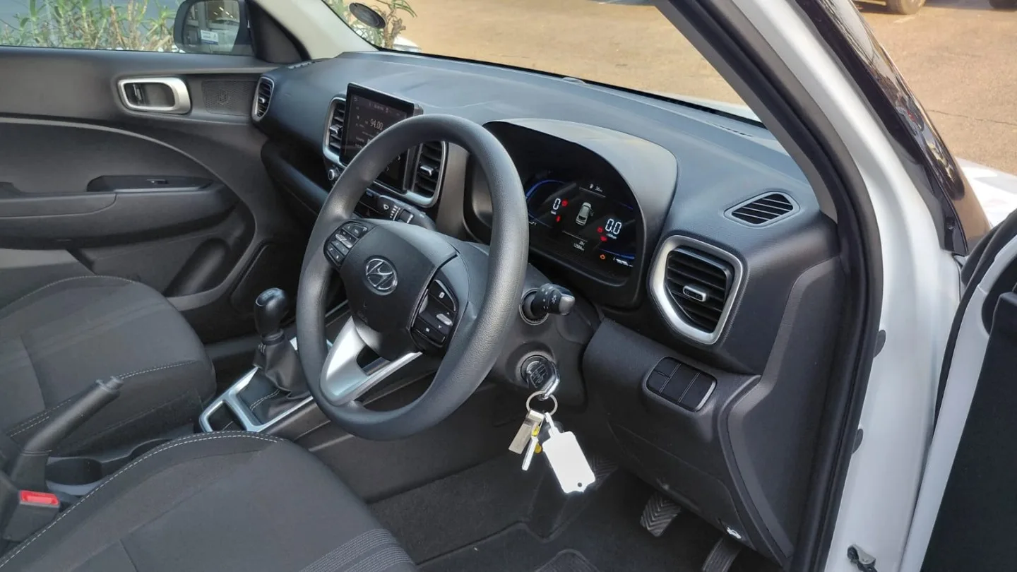2025 Hyundai VENUE VENUE 1.2 PREMIUM MT MY24 thumbnail 14