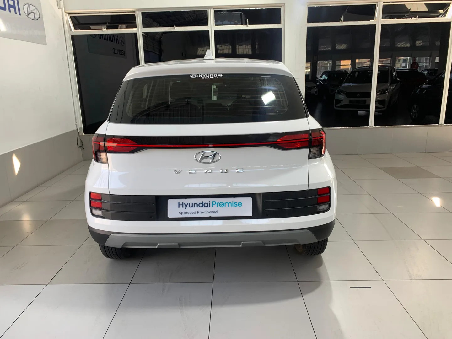 2025 Hyundai VENUE VENUE 1.2 PREMIUM MT MY24 thumbnail 18