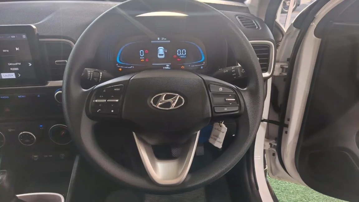 2025 Hyundai VENUE VENUE 1.2 PREMIUM MT MY24 thumbnail 18
