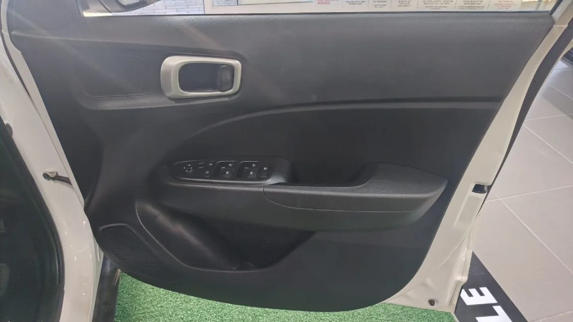 2025 Hyundai VENUE VENUE 1.2 PREMIUM MT MY24 thumbnail 14