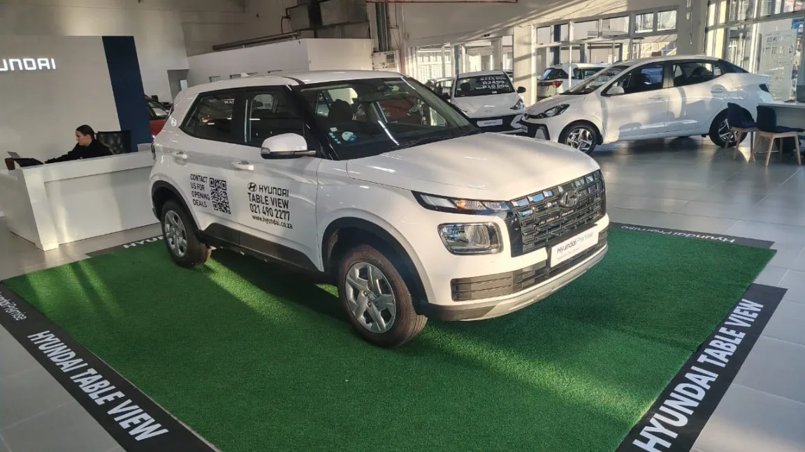 2025 Hyundai VENUE VENUE 1.2 PREMIUM MT MY24 image 1