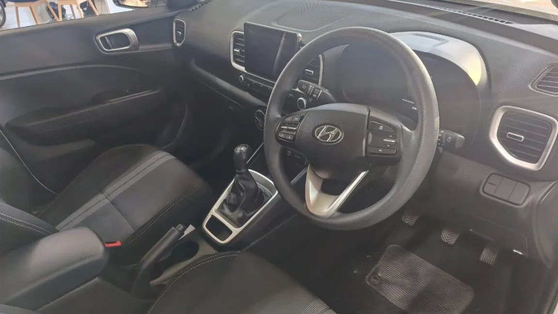 2025 Hyundai VENUE VENUE 1.2 PREMIUM MT MY24 thumbnail 12