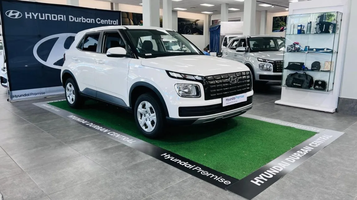 2025 Hyundai VENUE VENUE 1.2 MOTION image 1