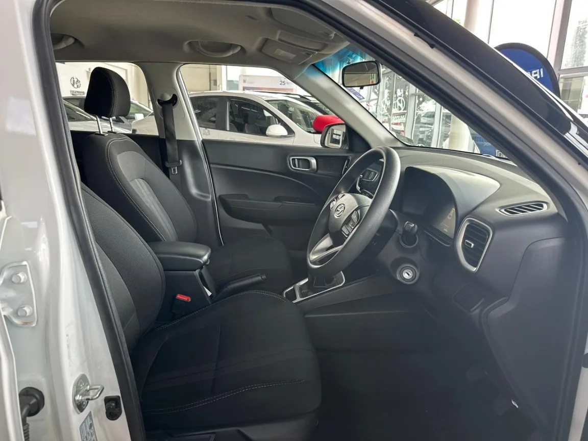 2024 Hyundai VENUE VENUE 1.2 PREMIUM MT MY24 thumbnail 11