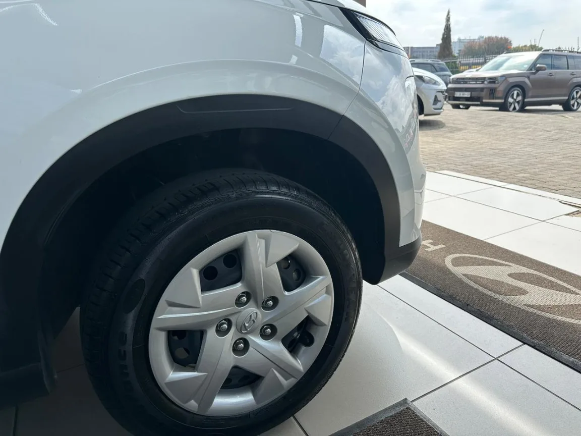 2024 Hyundai VENUE VENUE 1.2 PREMIUM MT MY24 thumbnail 8