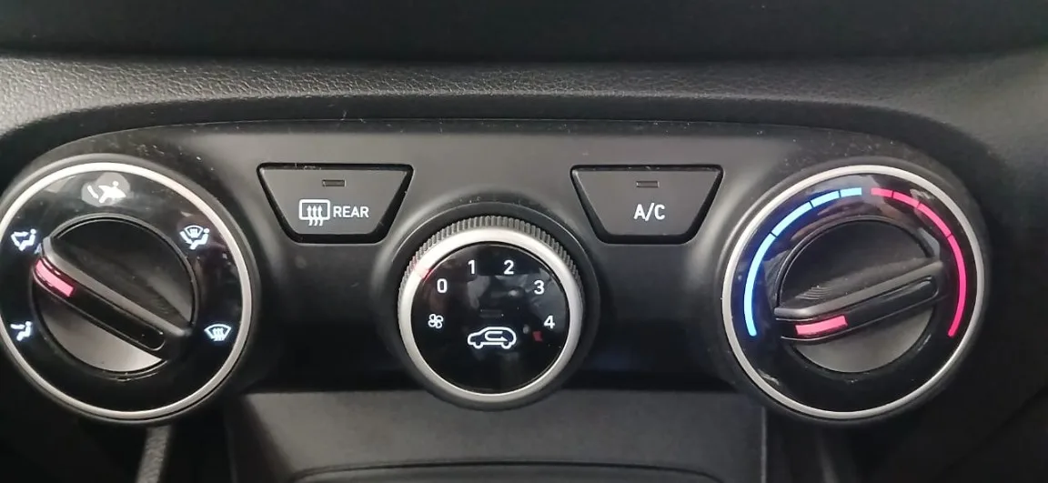 2025 Hyundai VENUE VENUE 1.2 PREMIUM MT MY24 thumbnail 11