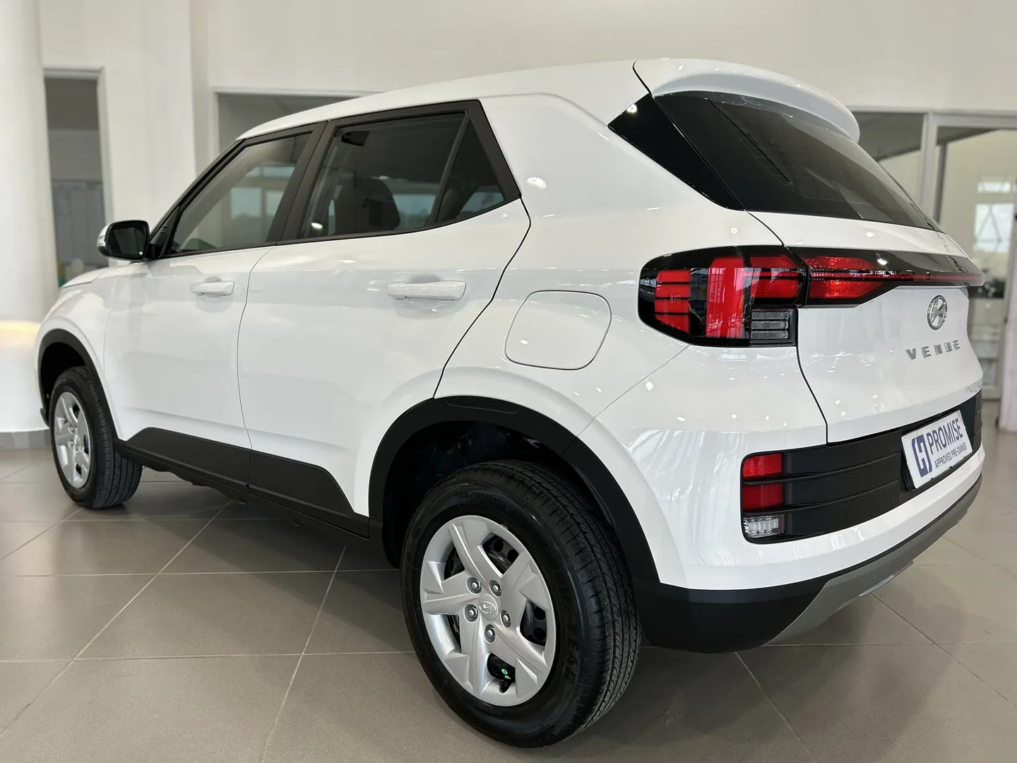 2026 Hyundai VENUE VENUE 1.2 PREMIUM MT MY24 thumbnail 3
