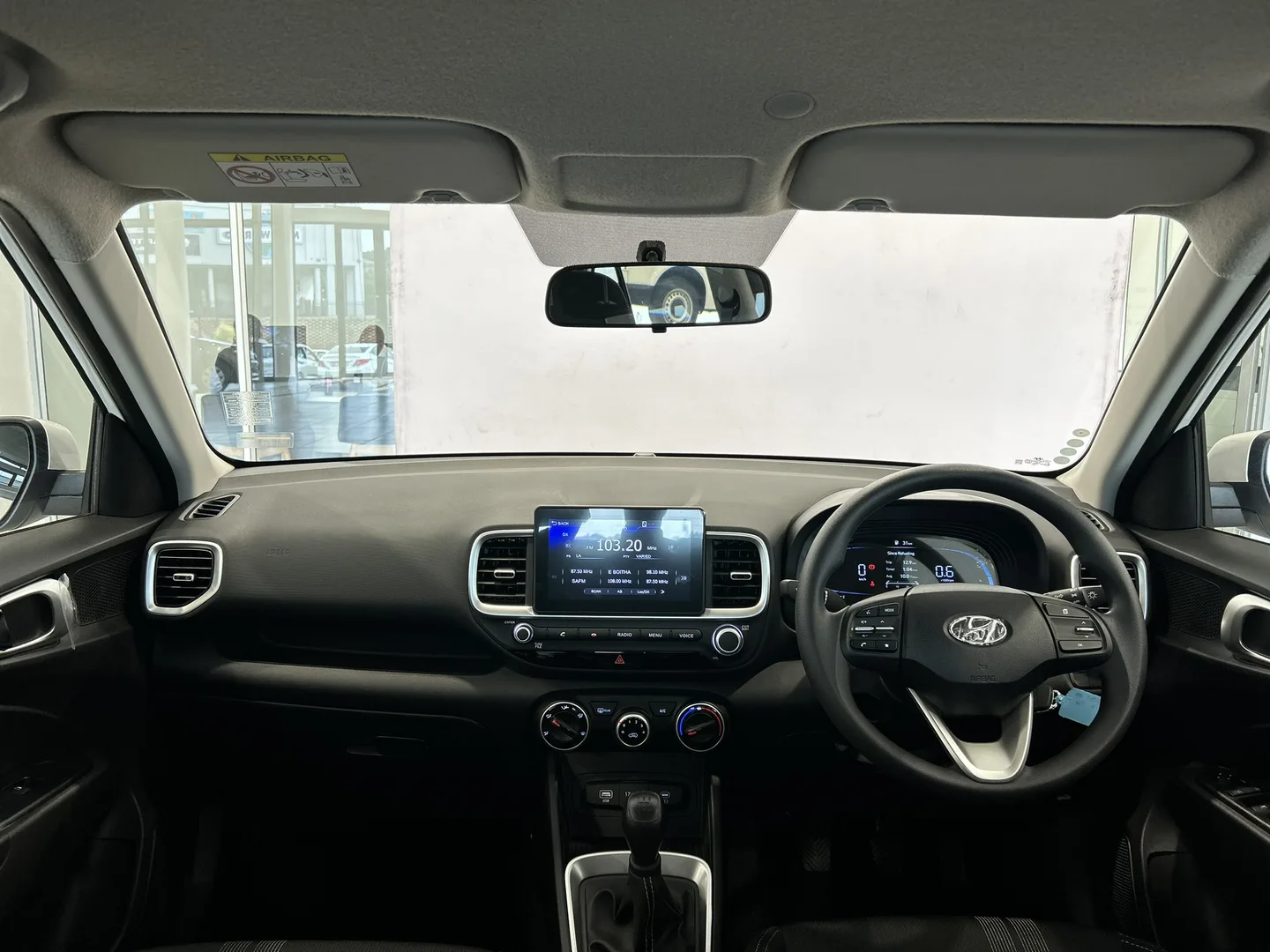 2026 Hyundai VENUE VENUE 1.2 PREMIUM MT MY24 thumbnail 5