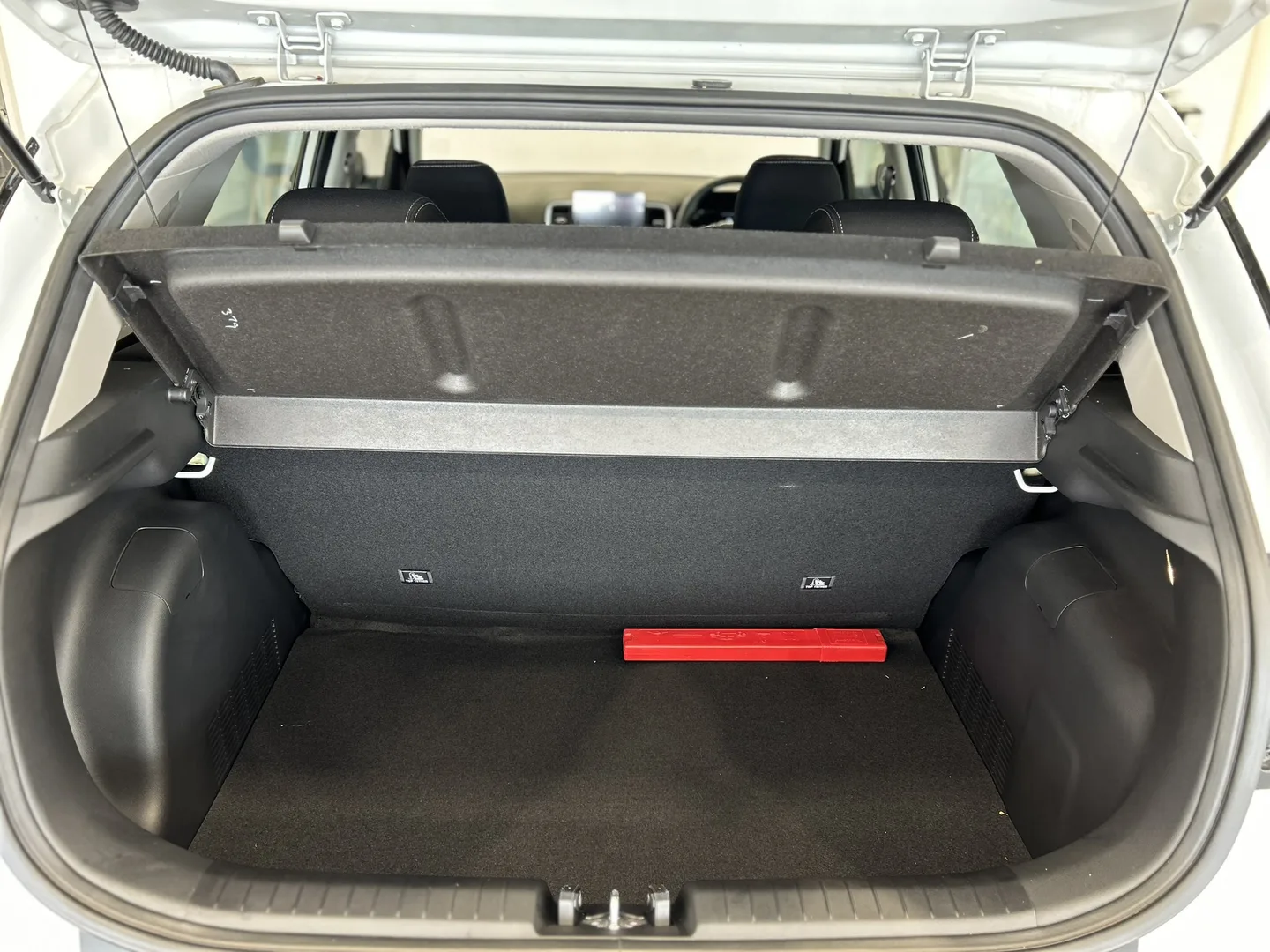 2026 Hyundai VENUE VENUE 1.2 PREMIUM MT MY24 thumbnail 6