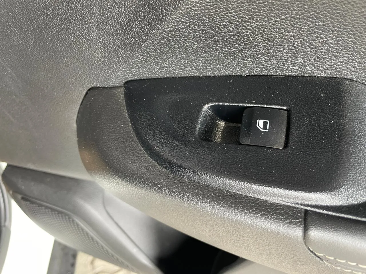 2020 Hyundai VENUE VENUE 1.0 TGDI FLUID M/T thumbnail 17