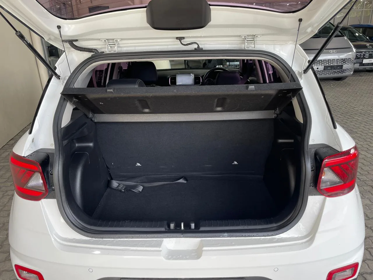 2020 Hyundai VENUE VENUE 1.0 TGDI FLUID M/T thumbnail 8