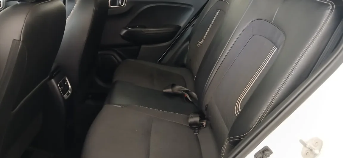 2021 Hyundai VENUE VENUE 1.0 TGDI FLUID M/T 2 TONE thumbnail 9