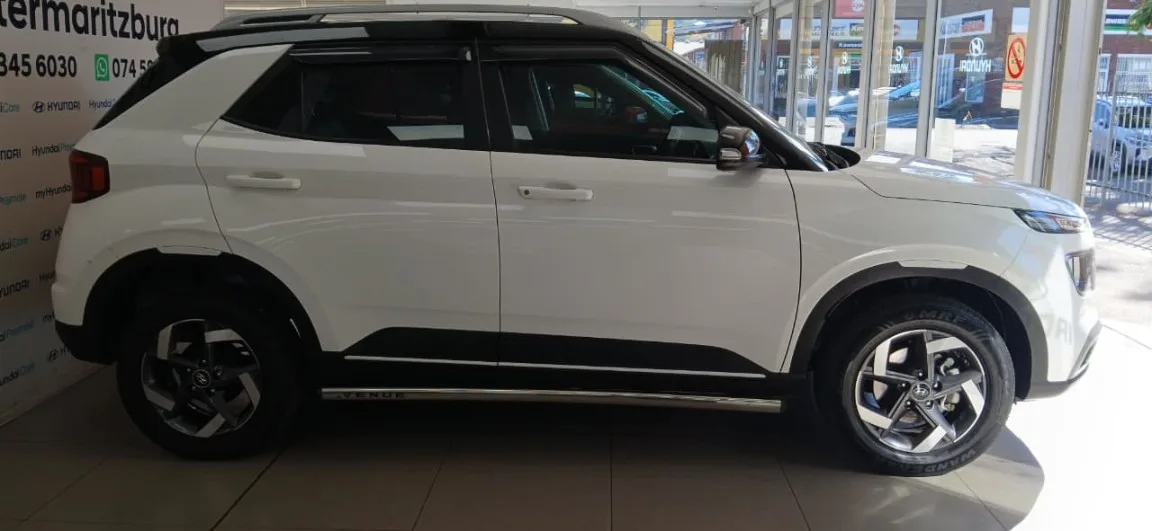 2021 Hyundai VENUE VENUE 1.0 TGDI FLUID M/T 2 TONE thumbnail 4