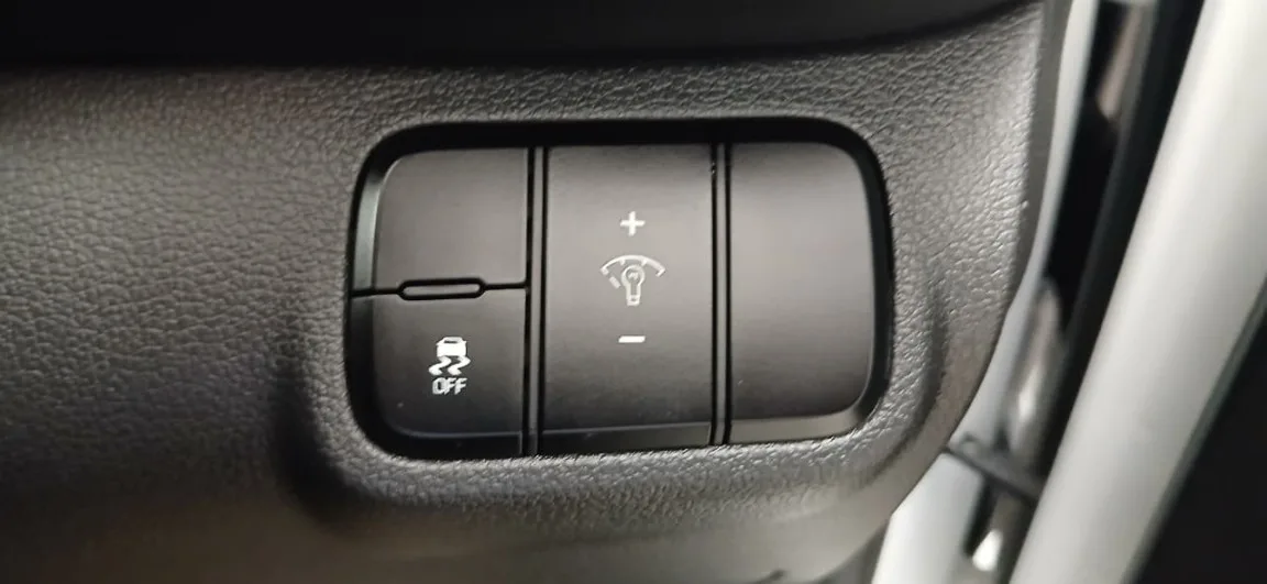 2021 Hyundai VENUE VENUE 1.0 TGDI FLUID M/T 2 TONE thumbnail 18