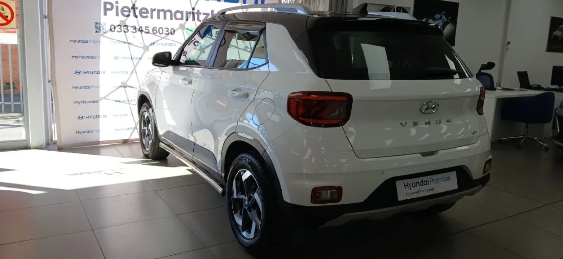 2021 Hyundai VENUE VENUE 1.0 TGDI FLUID M/T 2 TONE thumbnail 2