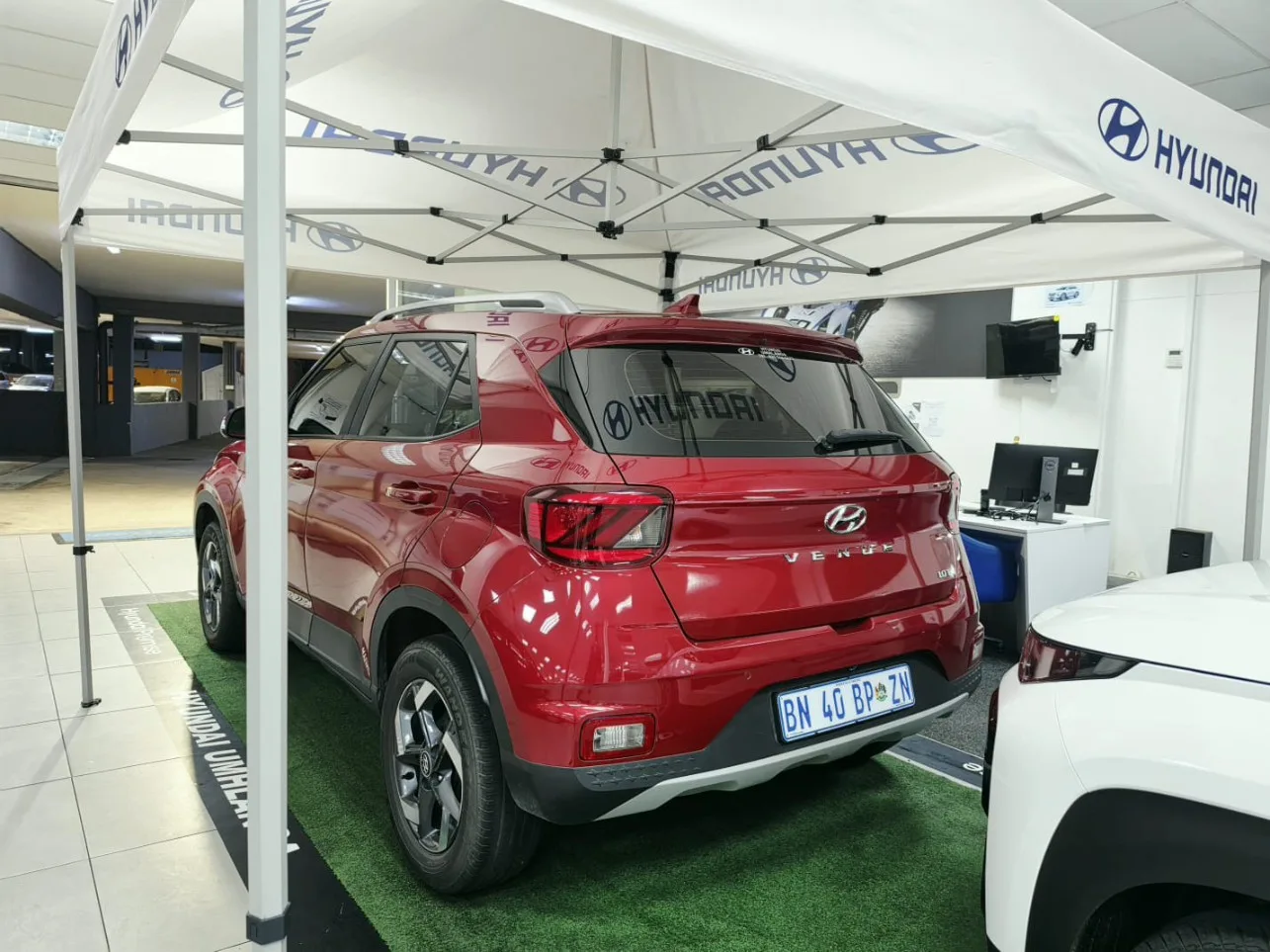 2021 Hyundai VENUE Venue Venue 1.0 Tgdi Fluid thumbnail 13