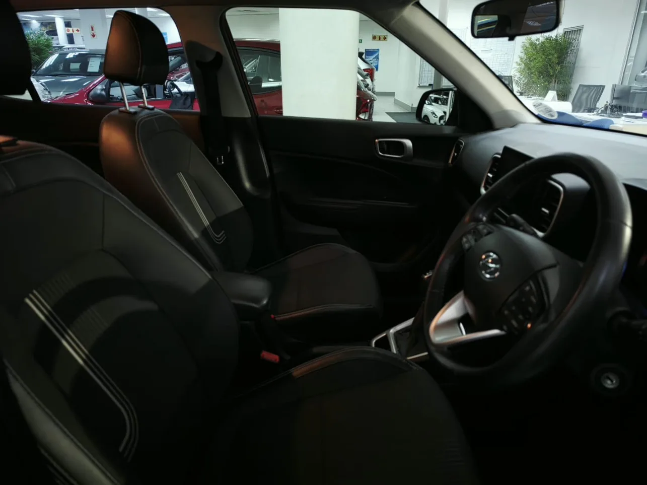2021 Hyundai VENUE Venue Venue 1.0 Tgdi Fluid thumbnail 4