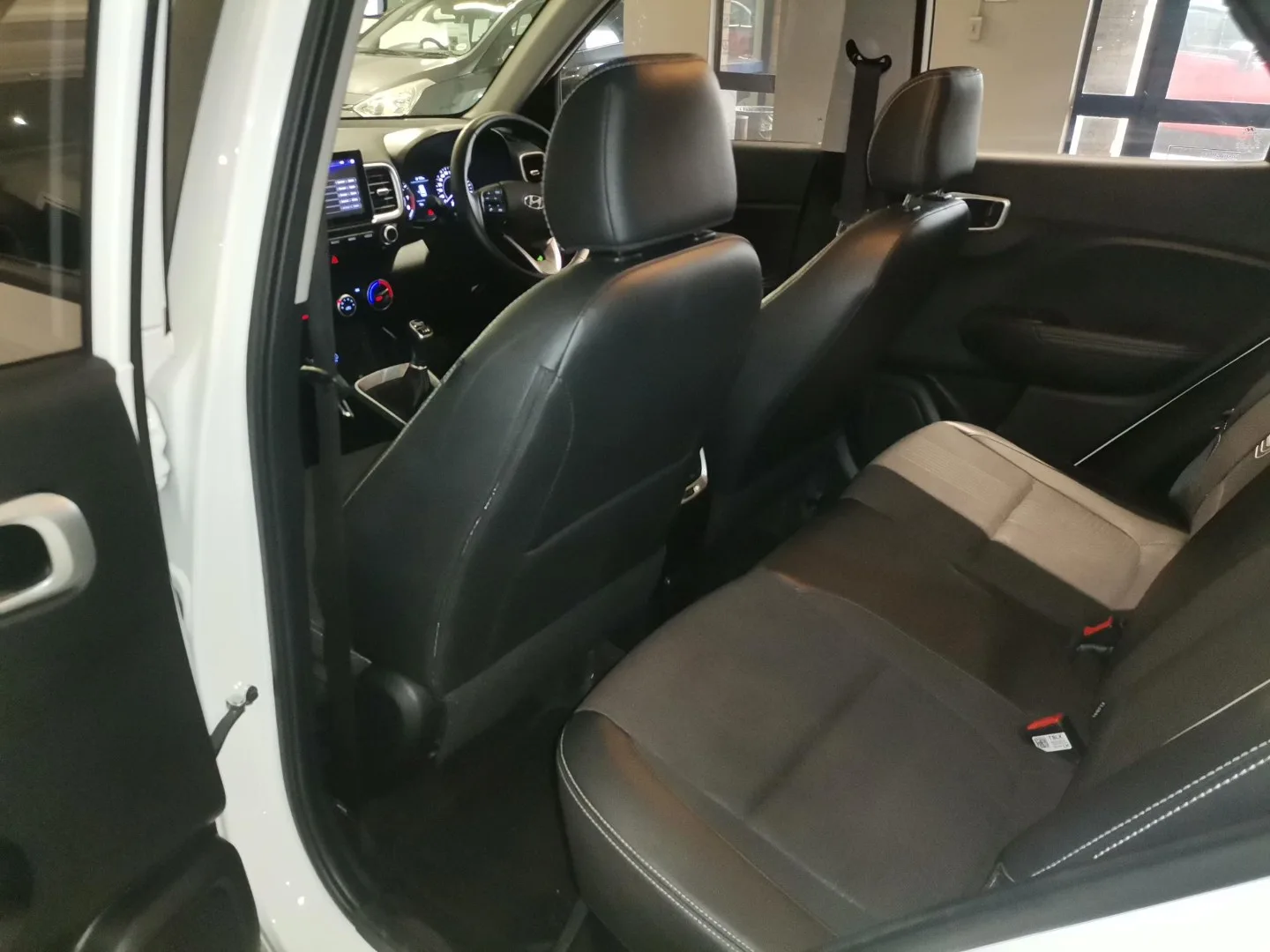 2021 Hyundai VENUE VENUE 1.0 TGDI FLUID M/T thumbnail 5