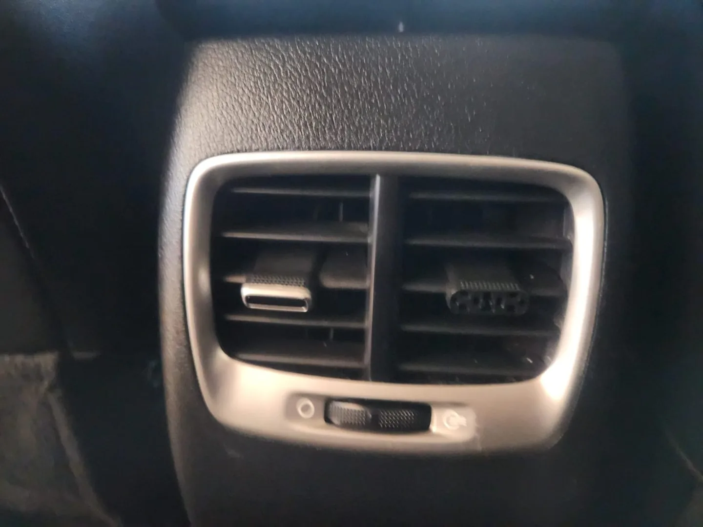 2021 Hyundai VENUE VENUE 1.0 TGDI FLUID M/T 2 TONE thumbnail 21