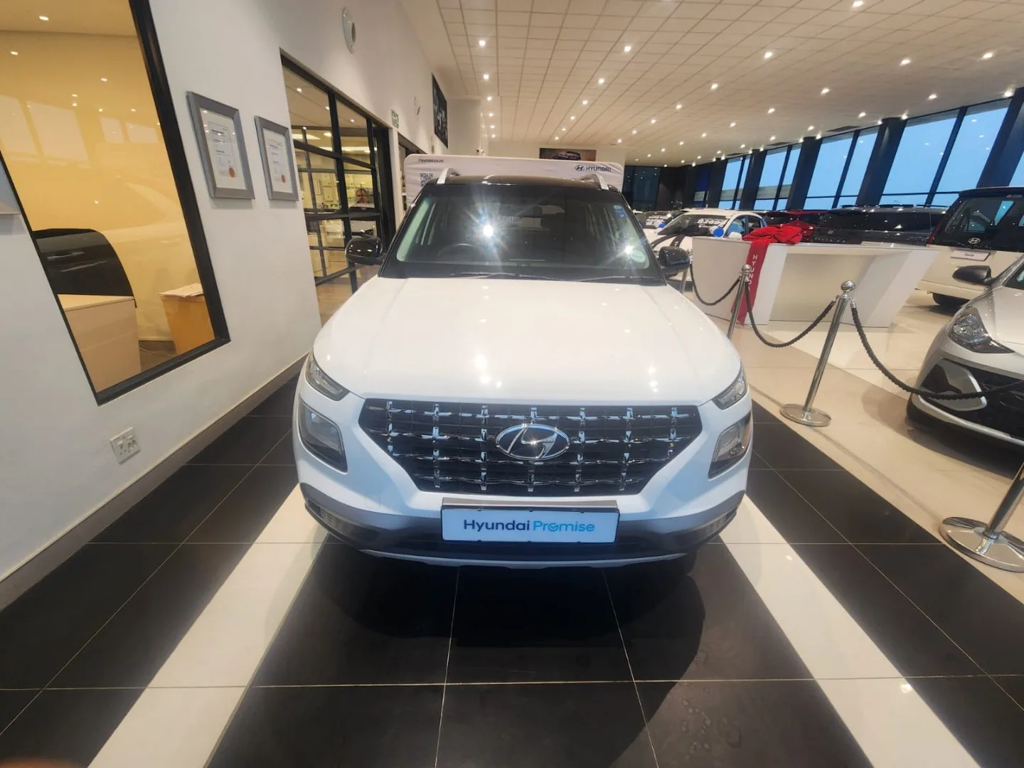 2021 Hyundai VENUE VENUE 1.0 TGDI FLUID M/T 2 TONE thumbnail 2