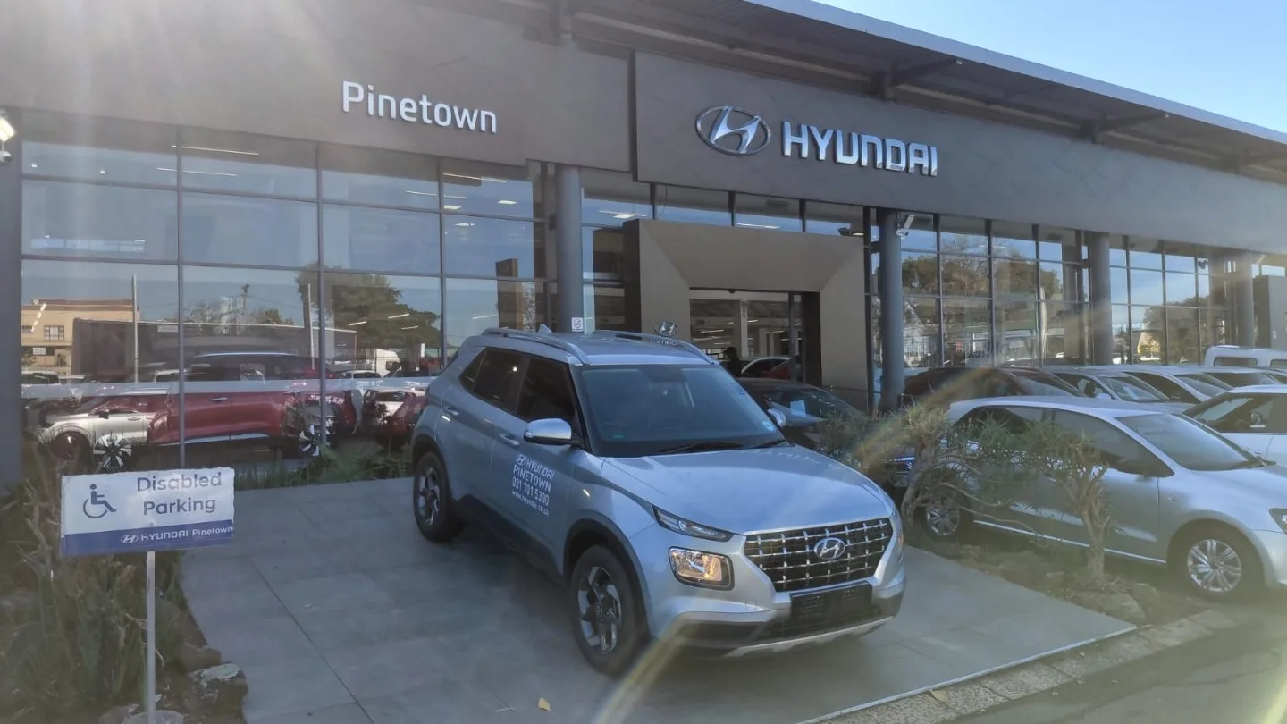 2022 Hyundai VENUE VENUE 1.0 TGDI FLUID M/T thumbnail 3