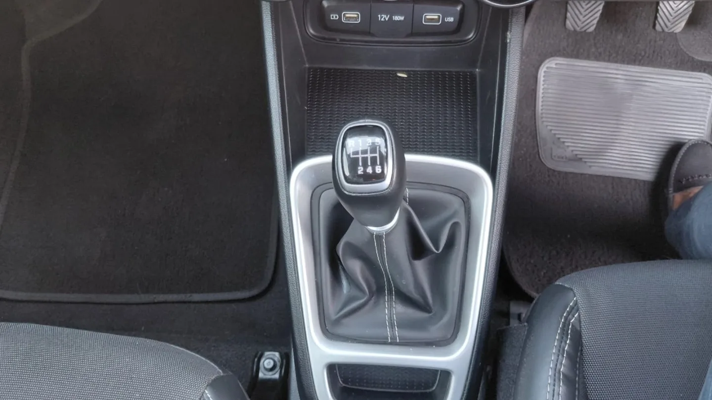 2022 Hyundai VENUE VENUE 1.0 TGDI FLUID M/T thumbnail 14