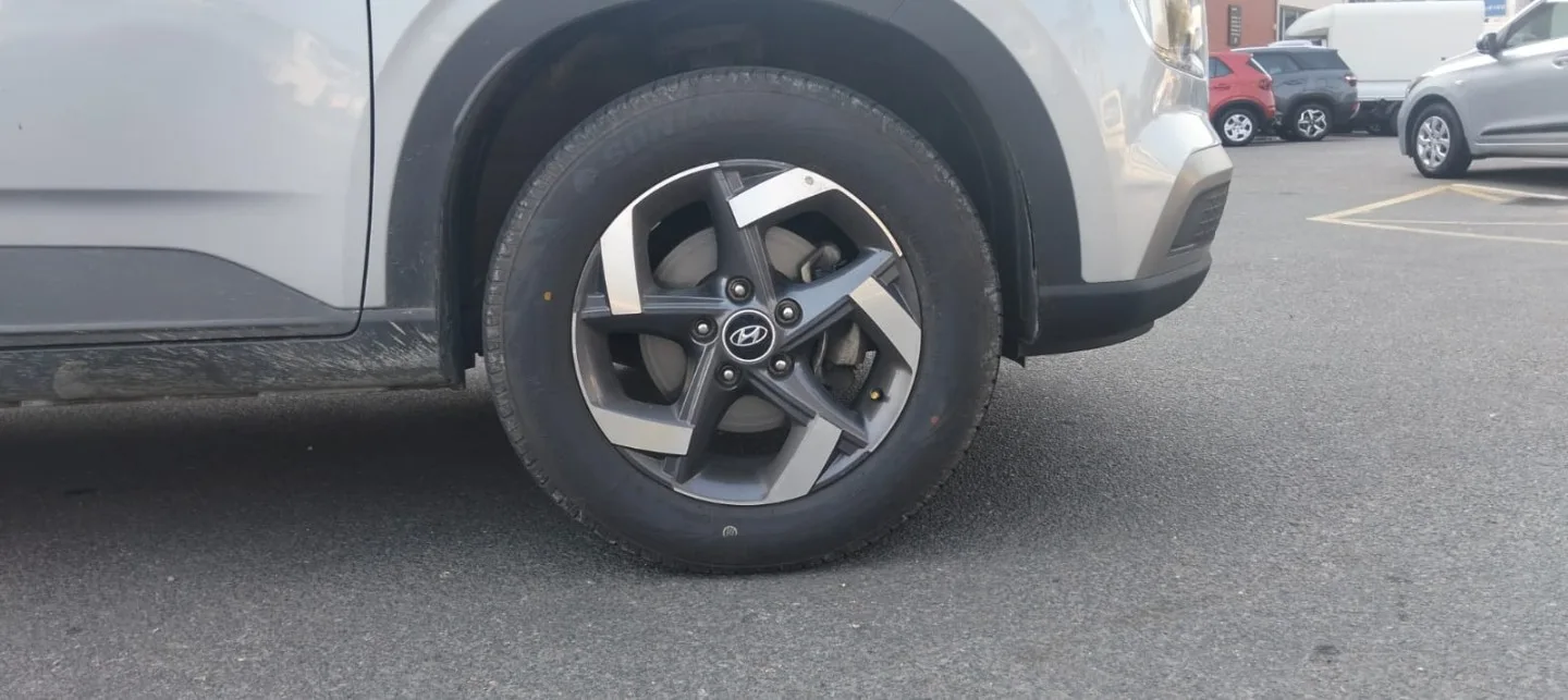 2022 Hyundai VENUE VENUE 1.0 TGDI FLUID M/T thumbnail 6