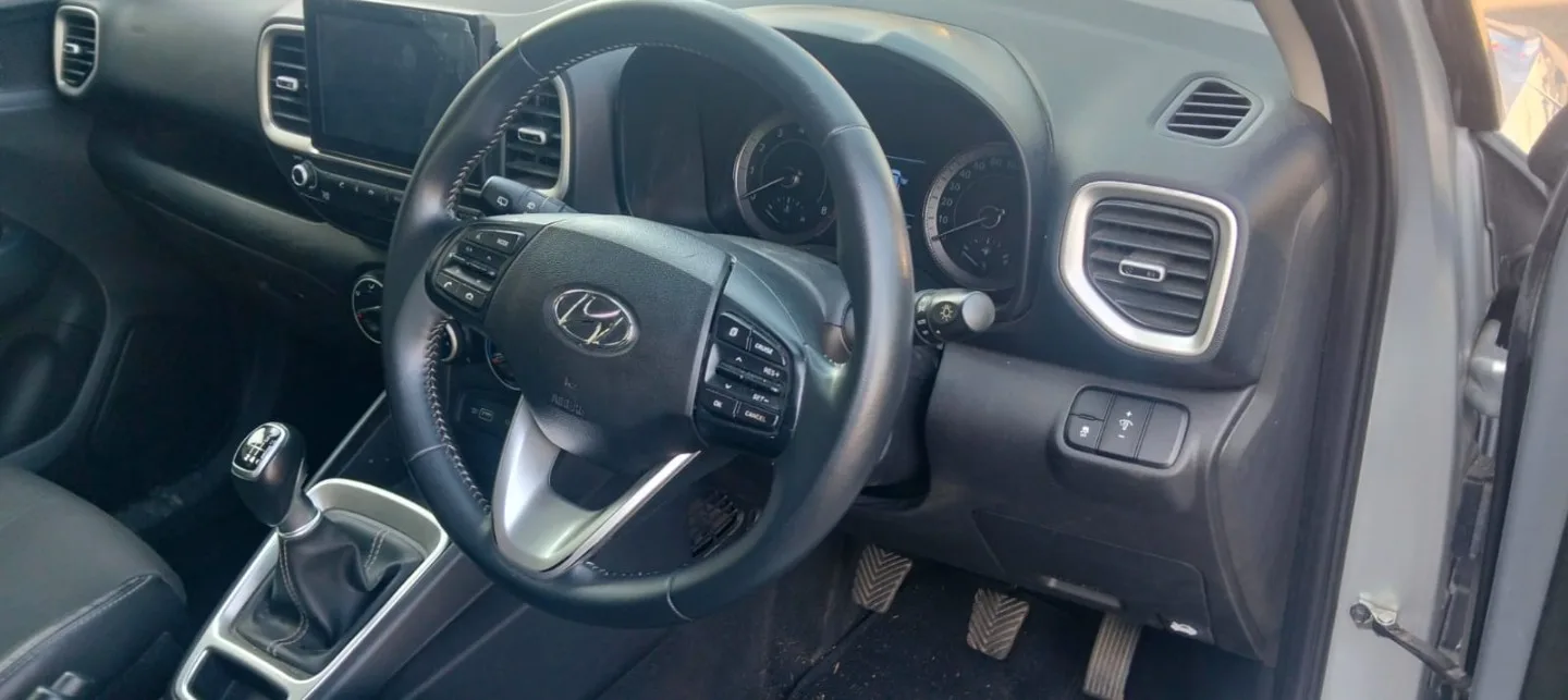 2022 Hyundai VENUE VENUE 1.0 TGDI FLUID M/T thumbnail 3