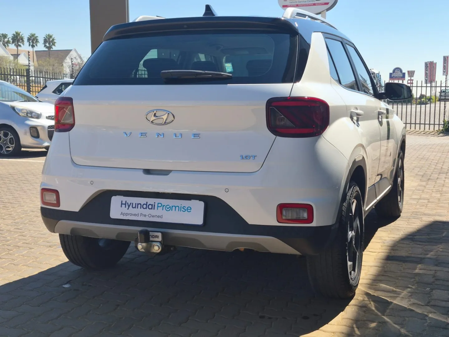 2022 Hyundai VENUE VENUE 1.0 TGDI FLUID DCT 2 TONE thumbnail 3