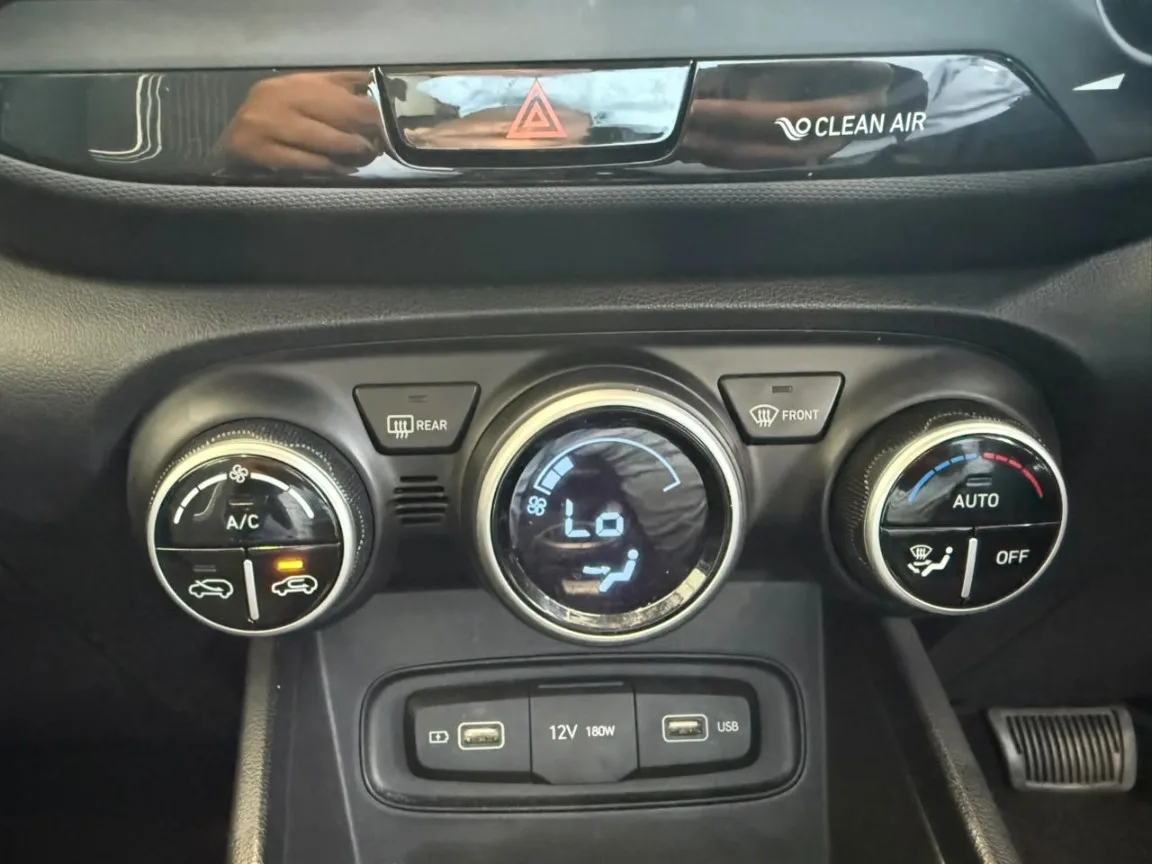 2022 Hyundai VENUE VENUE 1.0 TGDI GLIDE DCT thumbnail 13