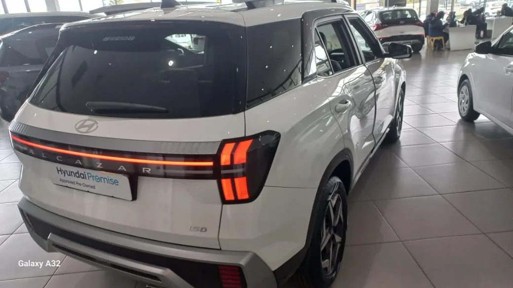 2026 Hyundai ALCAZAR ALCAZAR 1.5 EXECUTIVE DIESEL AT 7STR thumbnail 8