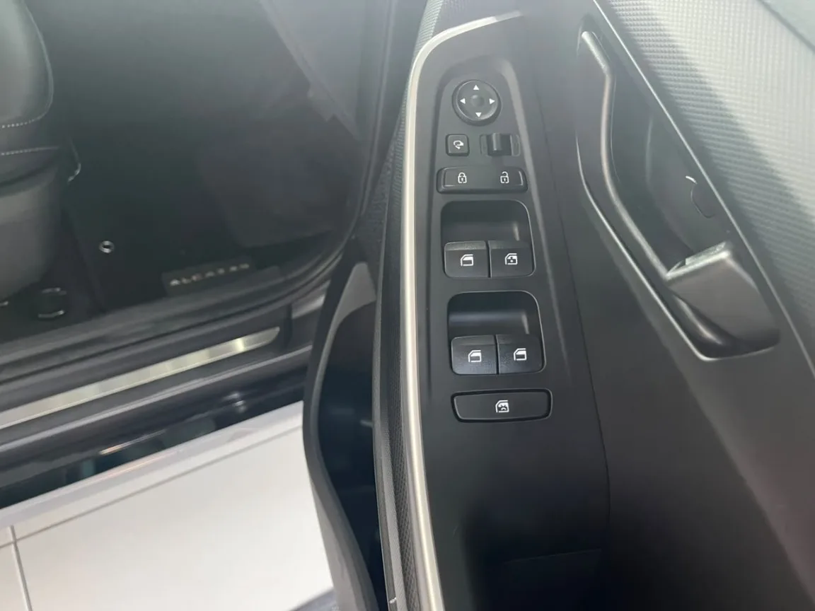 2026 Hyundai ALCAZAR ALCAZAR 1.5 EXECUTIVE DIESEL AT 7STR thumbnail 10