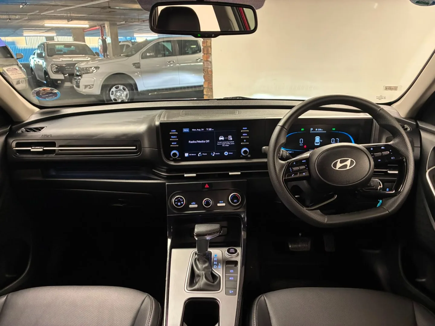 2025 Hyundai ALCAZAR ALCAZAR 1.5 EXECUTIVE DIESEL AT 7STR thumbnail 8
