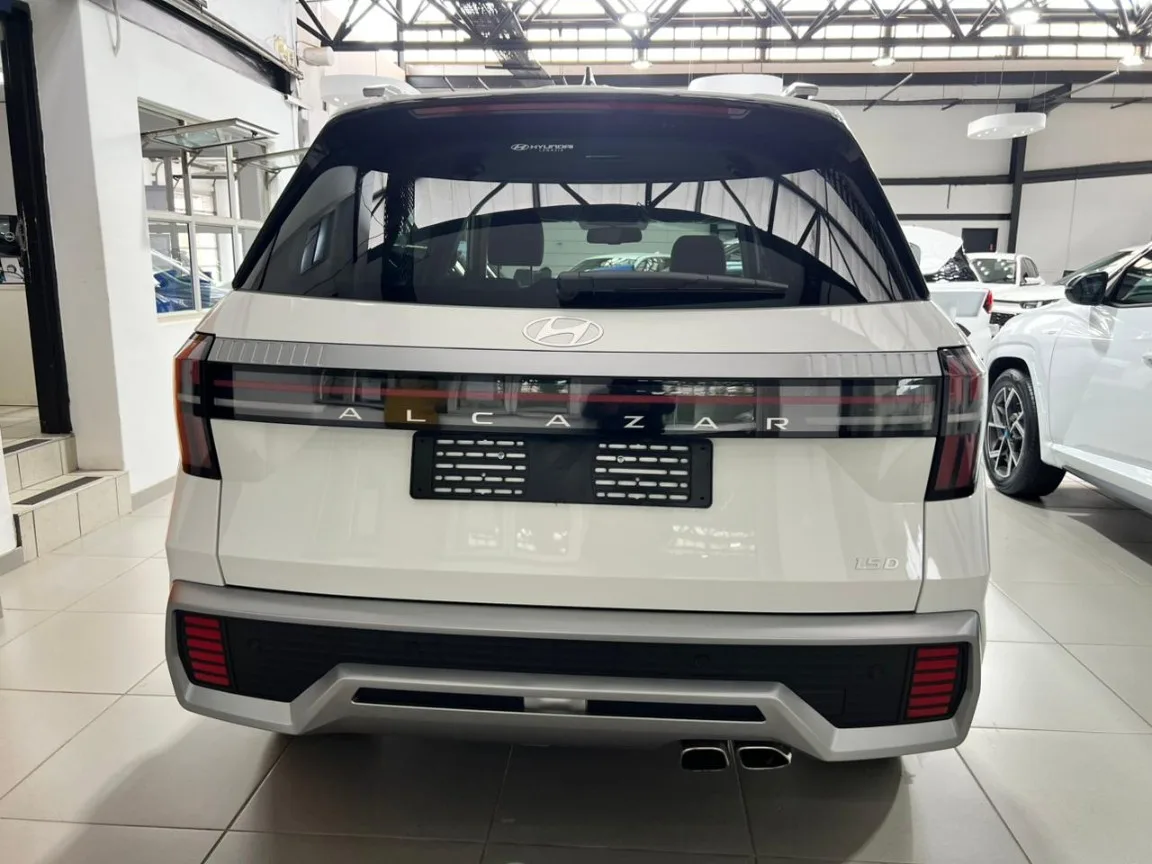 2026 Hyundai ALCAZAR ALCAZAR 1.5D EXECUTIVE A/T thumbnail 4