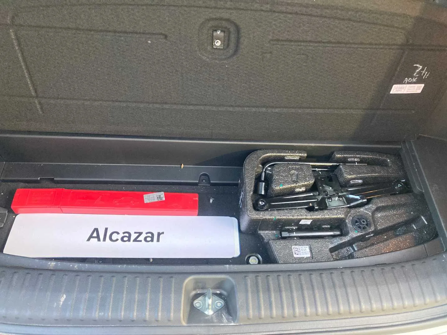 2026 Hyundai ALCAZAR ALCAZAR 1.5 EXECUTIVE DIESEL AT 7STR thumbnail 22