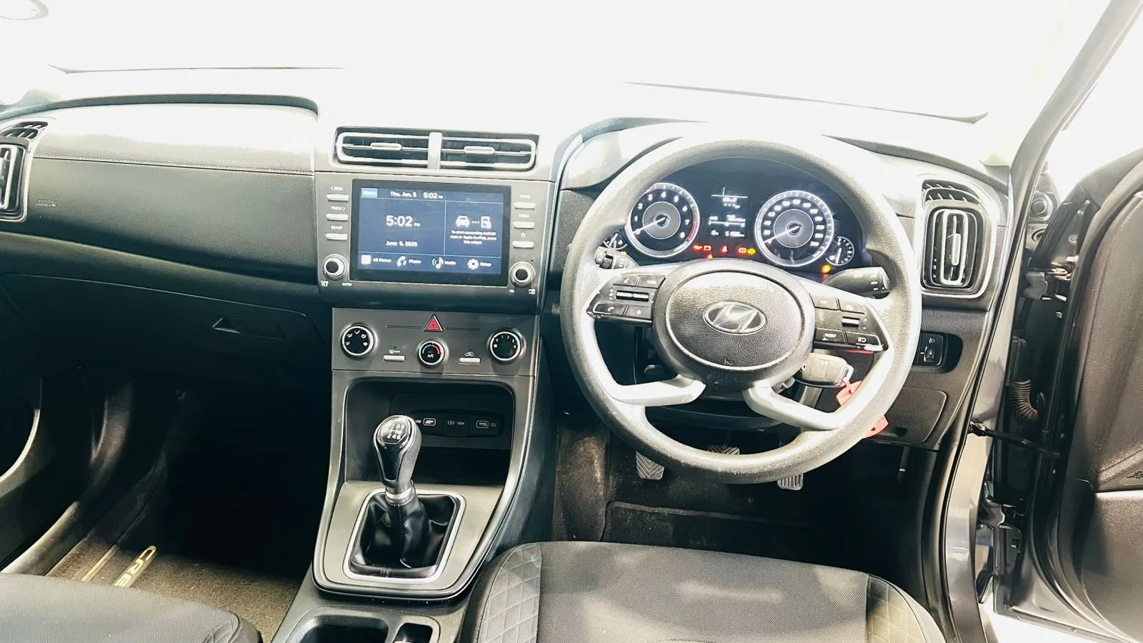 2023 undefined CRETA CRETA 1.5 PREMIUM MT MY22 thumbnail 10