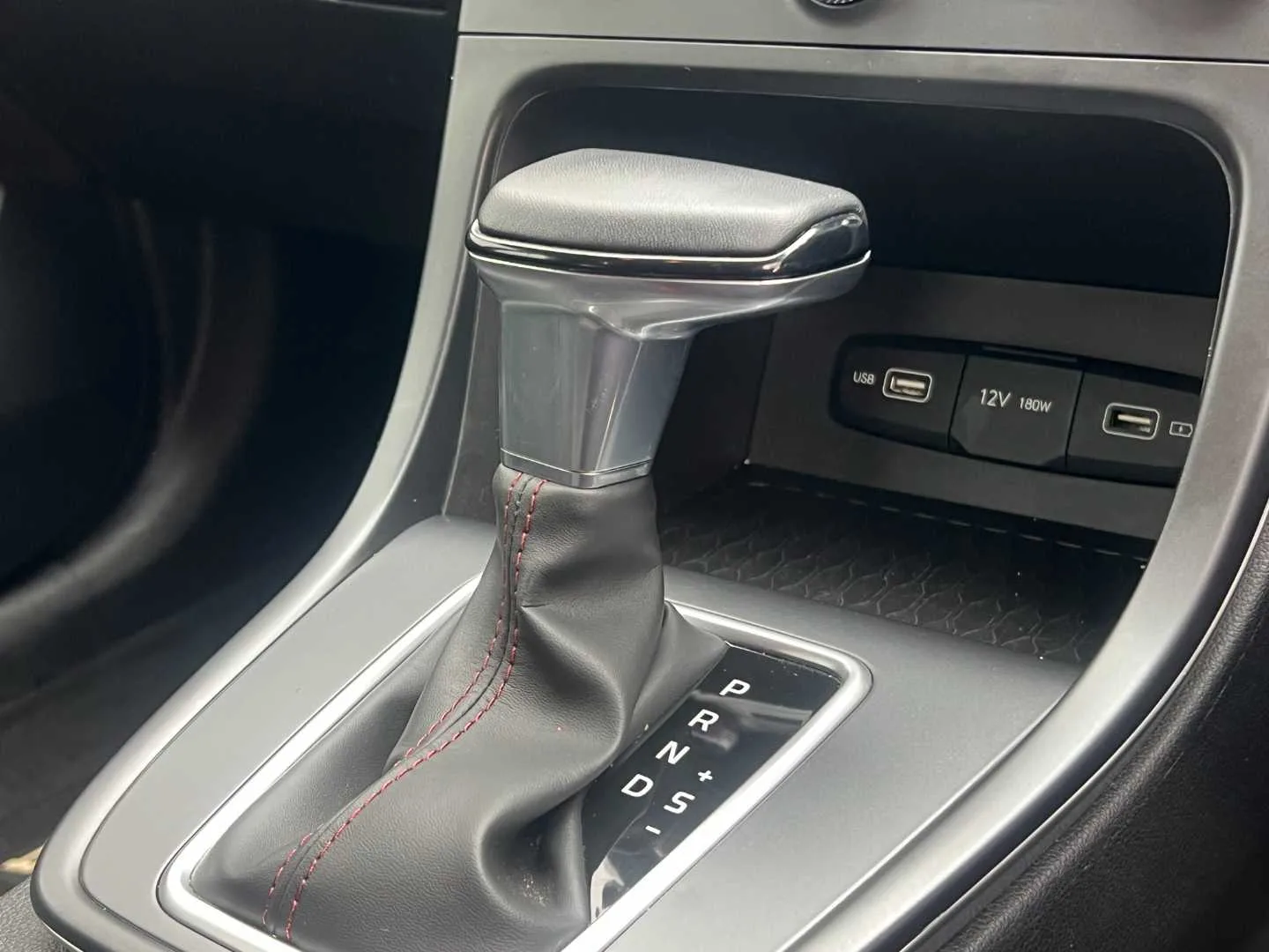 2025 Hyundai CRETA CRETA 1.5 PREMIUM IVT thumbnail 8