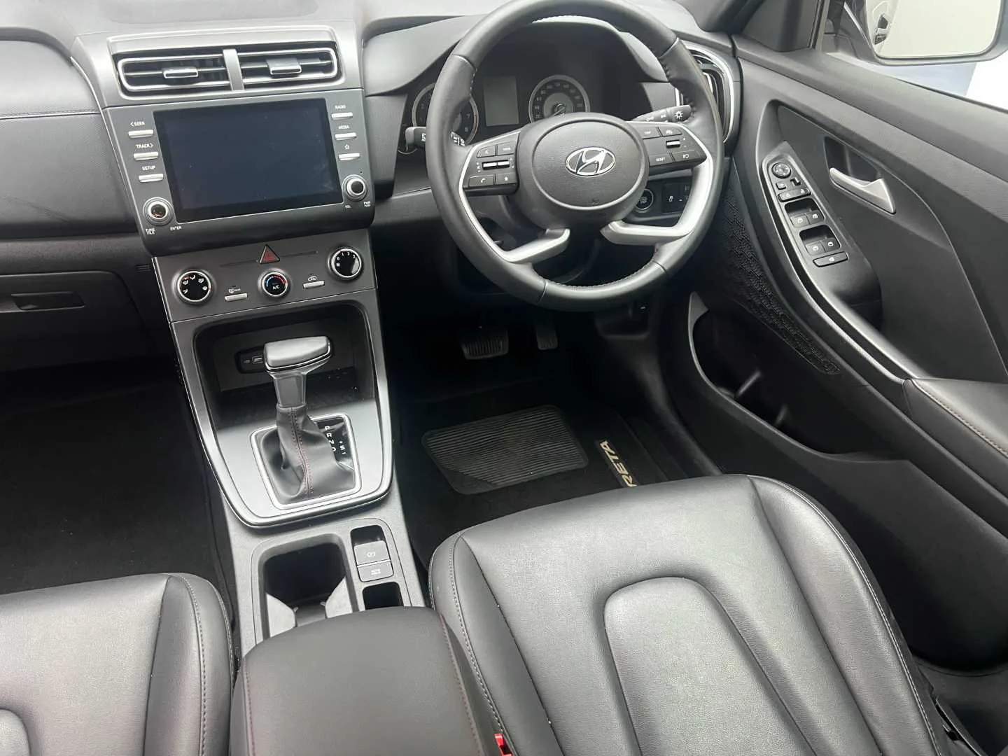 2025 Hyundai CRETA CRETA 1.5 PREMIUM IVT thumbnail 16