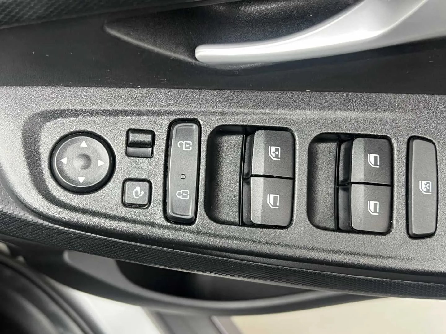 2025 Hyundai CRETA CRETA 1.5 PREMIUM IVT thumbnail 12