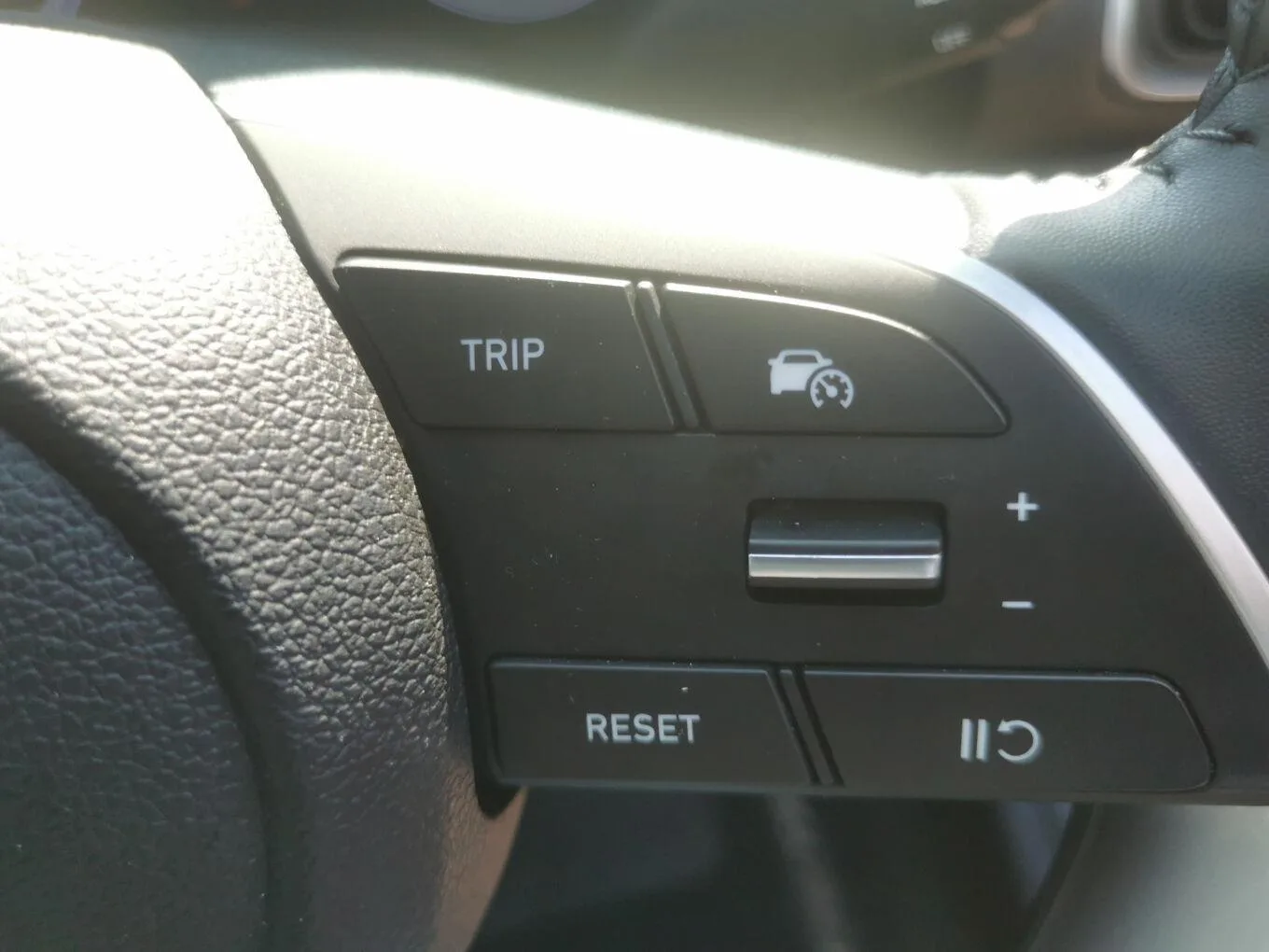 2026 Hyundai CRETA CRETA 1.5 PREMIUM IVT MY24 thumbnail 18