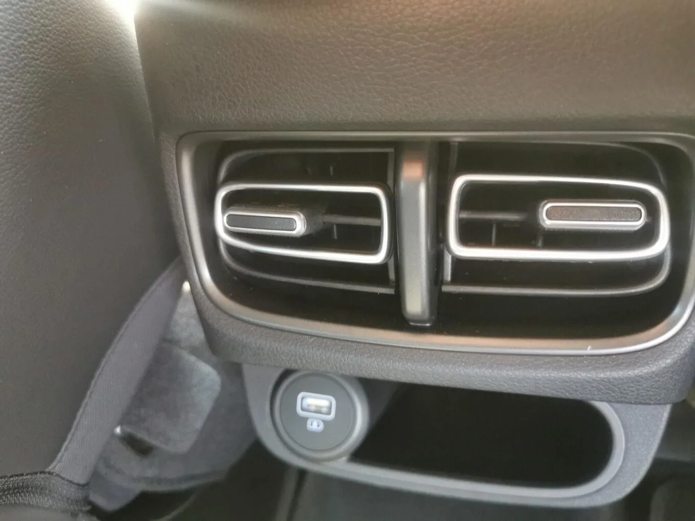 2026 Hyundai CRETA CRETA 1.5 PREMIUM IVT MY24 thumbnail 9
