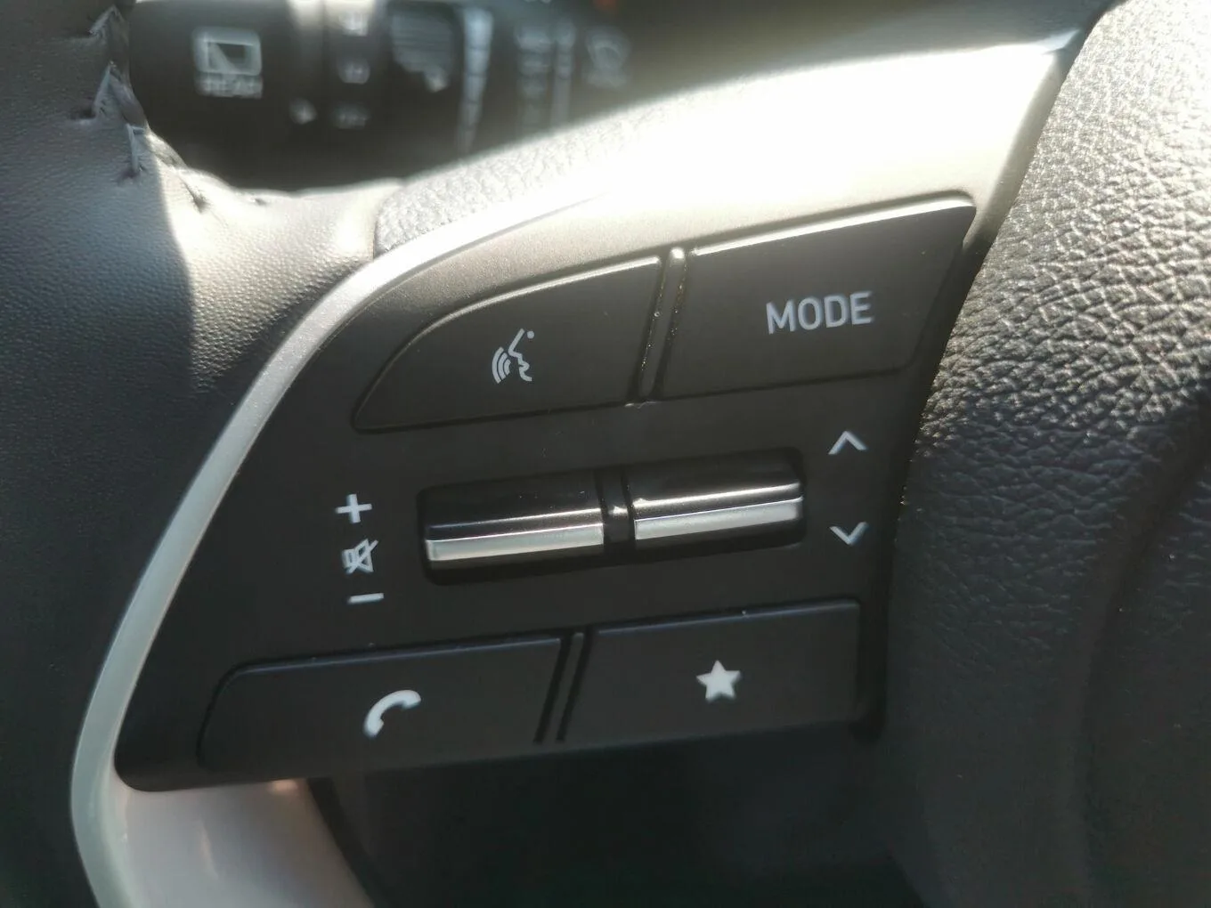 2026 Hyundai CRETA CRETA 1.5 PREMIUM IVT MY24 thumbnail 19